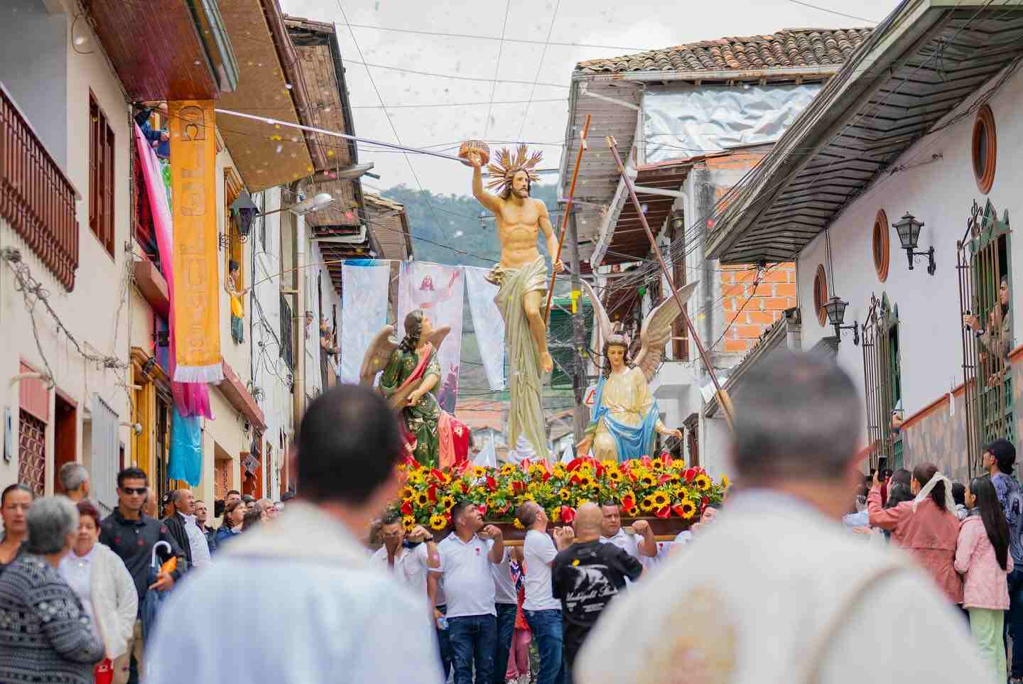 Sonsón celebra la vida, la fe y la esperanza, cerrando una Semana Santa inolvidable con un nuevo amanecer lleno de luz